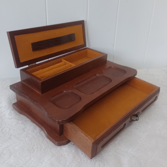 Vintage Wooden Jewelry Box - Picture 2 of 9